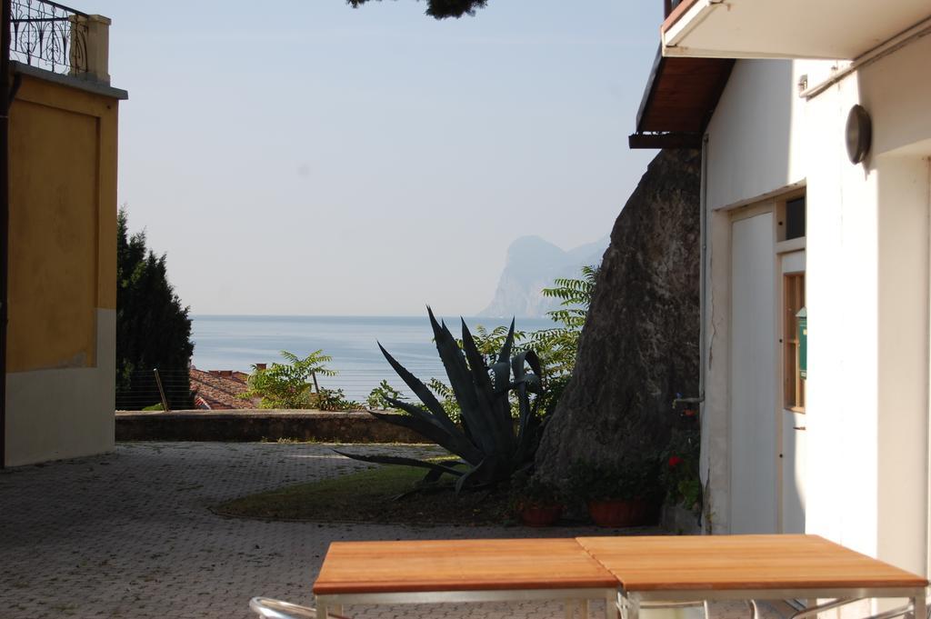 Apartments Suster Torbole Sul Garda Exterior foto